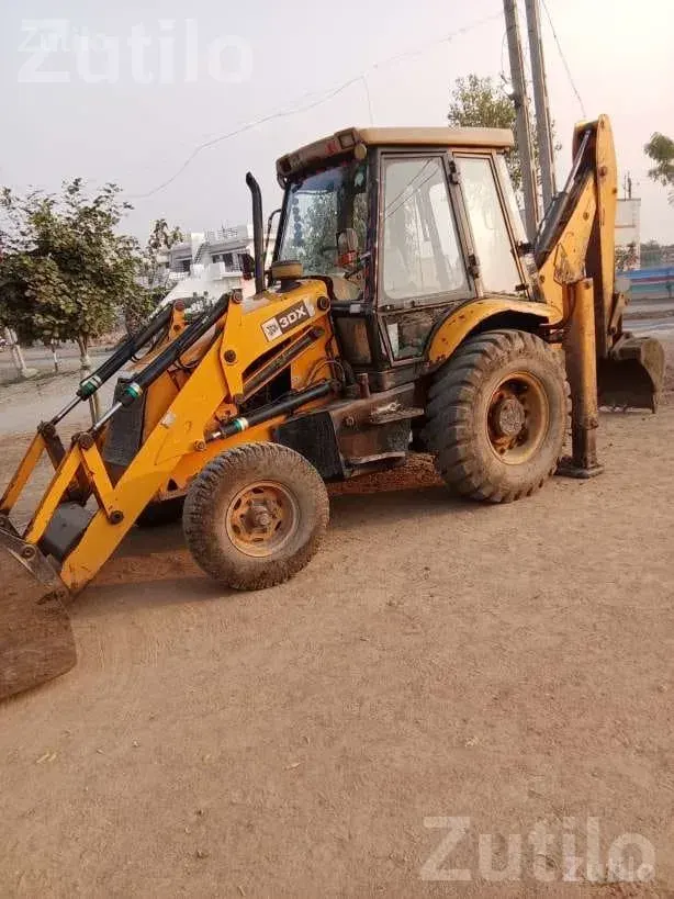2010 Backhoe Loader, Second Owner - બાંધકામના વાહનો - પાલનપુર - Image 3