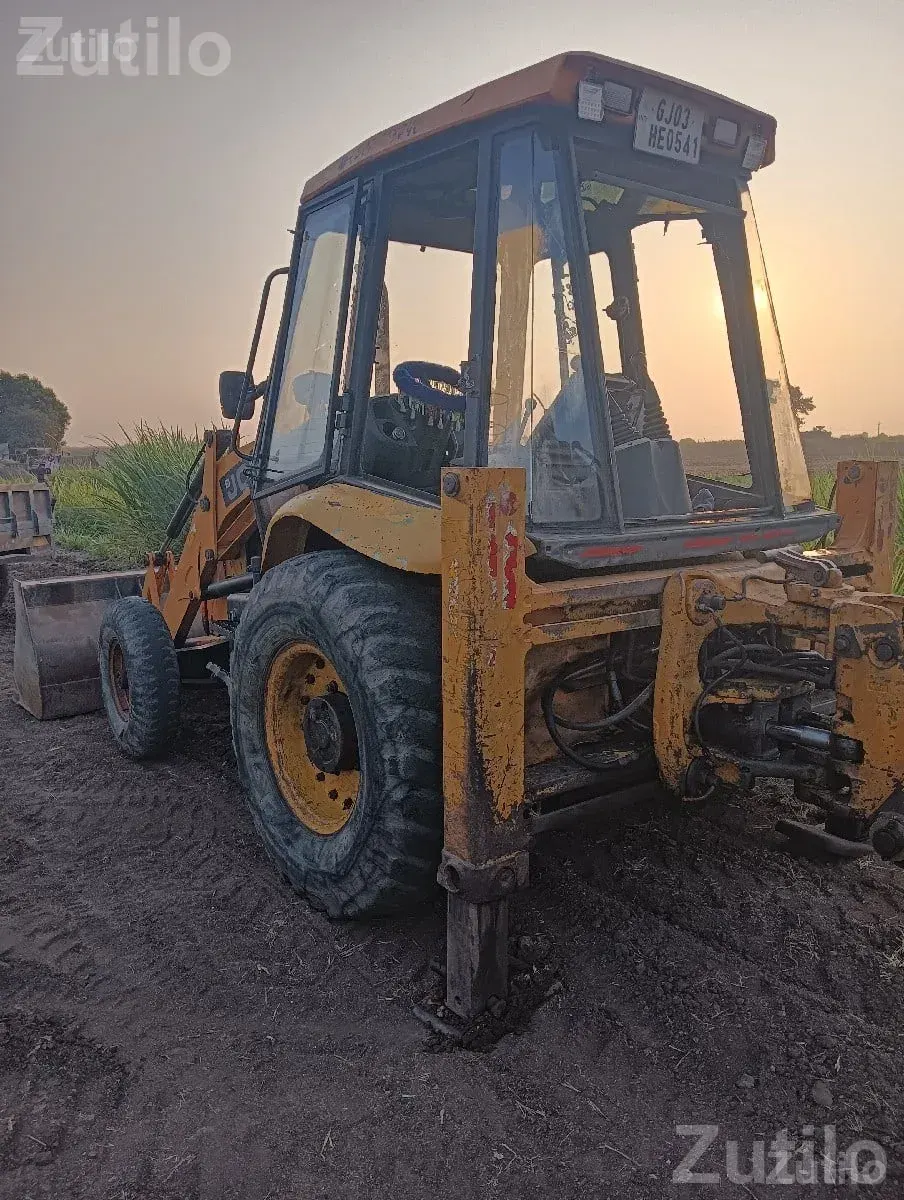 2011 JCB Backhoe Loader with Kirloskar Engine - Construction Vehicles - Jamkandorna - Image 2