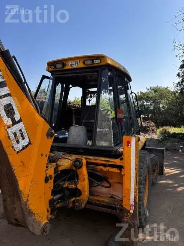 JCB 2011 Model Construction Vehicle - બાંધકામના વાહનો - તાળાજા - Image 5