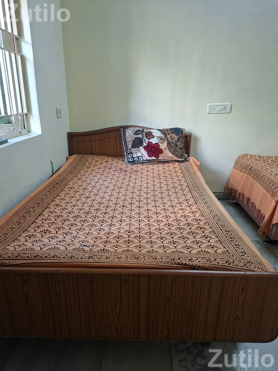 Single bed or 1 seti with mattress - Beds & Mattresses - Ahmedabad City - Image 2