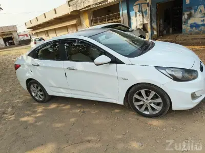Hyundai Verna 1.6 Top Model 2011 Hyundai Verna 1.6 Top Model 2011