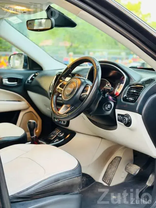 2020 Jeep Compass Limited Plus 4x4 Automatic - Cars - Surat City - Image 3