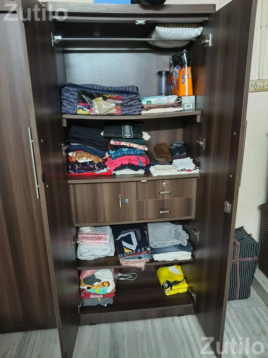 Cupboard 2 door - વોર્ડરોબ, કબાટ અને સ્ટોરેજ - સુરત શહેર - Image 4