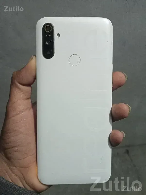 Android Smartphone with HD Display - Miscellaneous - Sutrapada - Image 2