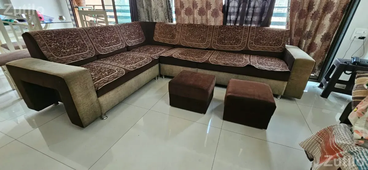 Sofa- Modern L-shaped sectional sofa set designed for setting 7 people - સોફા સેટ અને કાઉચ - સુરત શહેર - Image 4