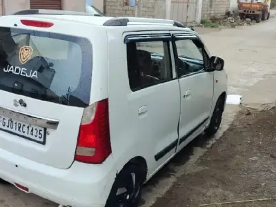 Maruti WagonR CNG White Family Car Maruti WagonR CNG White Family Car
