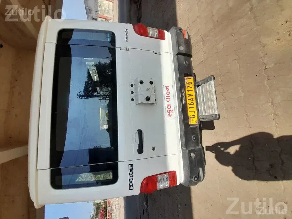 2020 Force Cruiser 12 Seater White - Cars - Siddhpur - Image 3