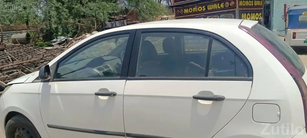 2012 White Hatchback – Ideal Project Car - Cars - Ahmedabad City - Image 3
