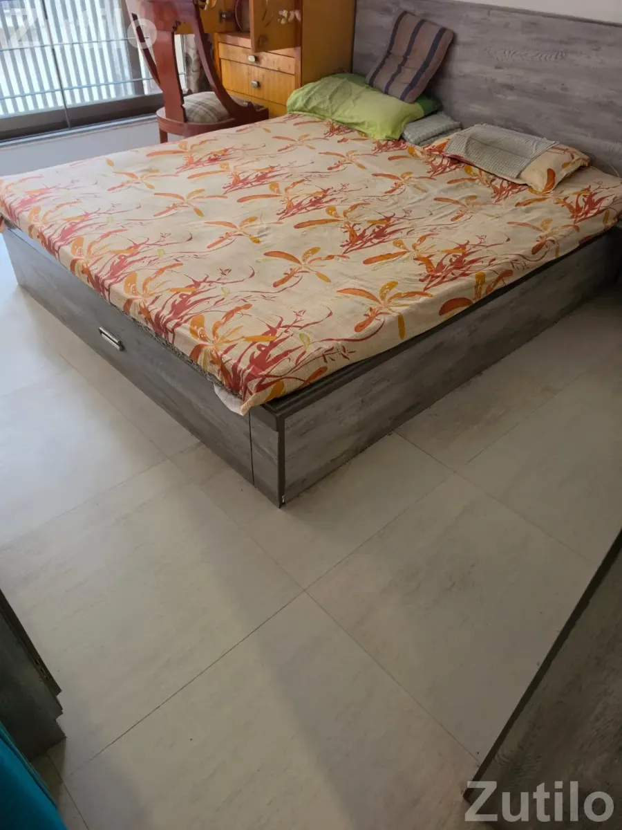 Double Bed with Storage - પલંગ અને ગાદલા - અમદાવાદ શહેર - Image 1