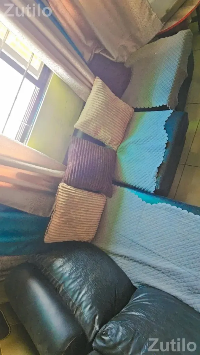 5 seater Sofa for sale - સોફા સેટ અને કાઉચ - વડોદરા શહેર - Image 4