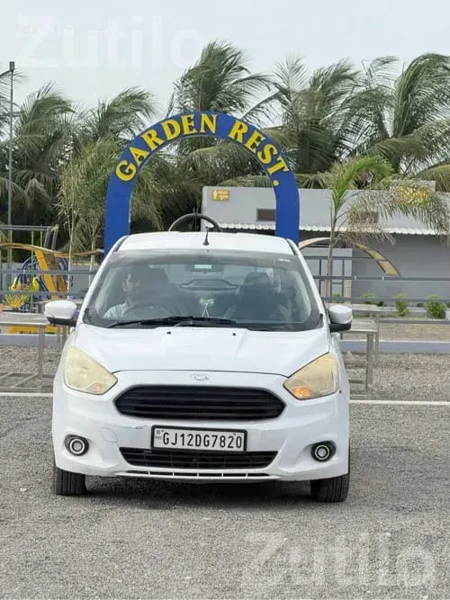 Ford Figo Titanium 2018 Petrol CNG White - Cars - Khambhalia - Image 2