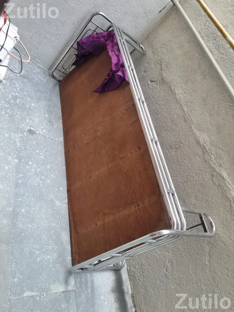 stainless steel beds set of 2 size each 6 feet x 3 feet - Beds & Mattresses - Surat City - Image 2