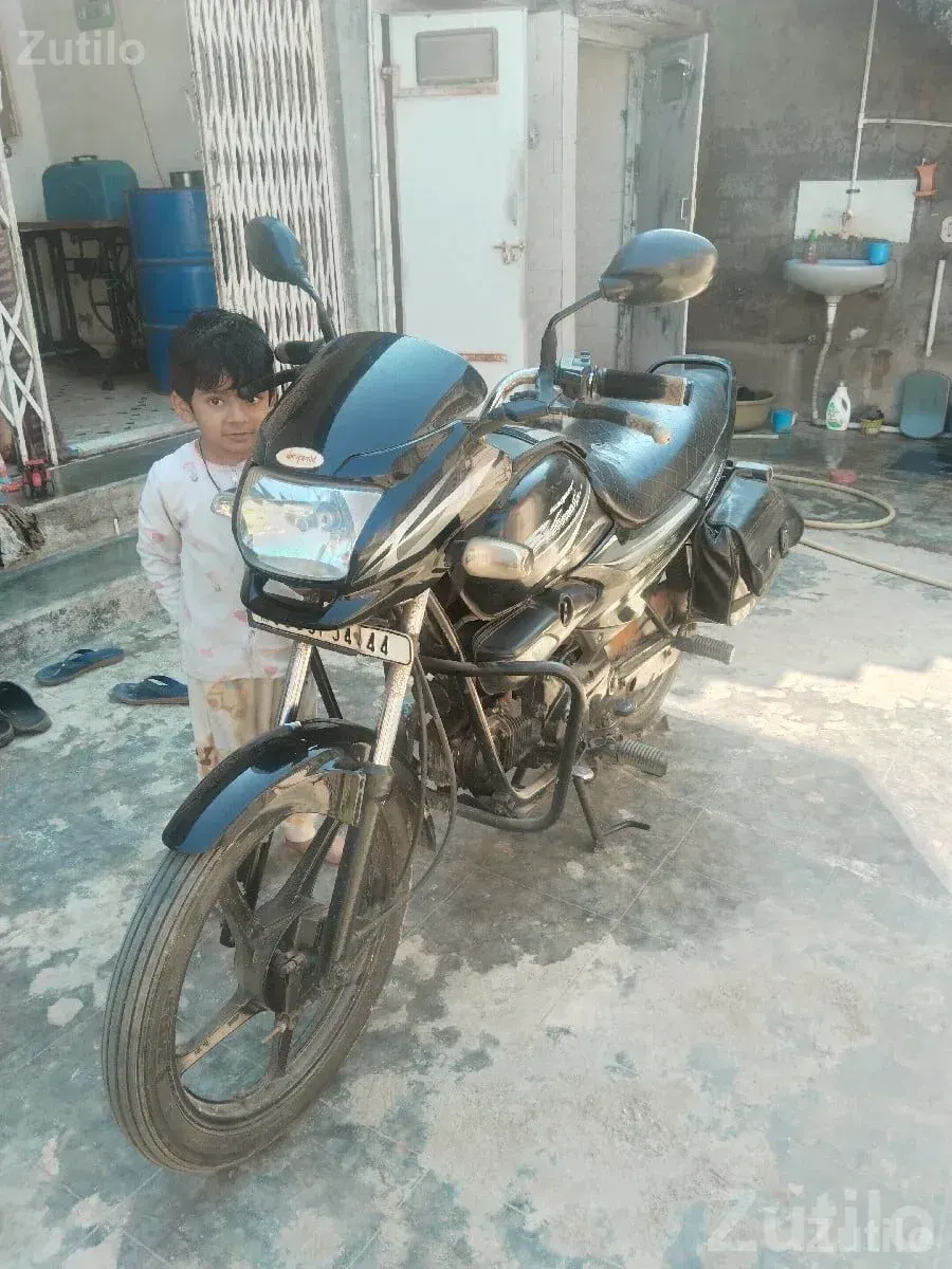 Hero Super Splendor 2013 Used Bike Sale - બાઇક્સ - કેશોદ - Image 3