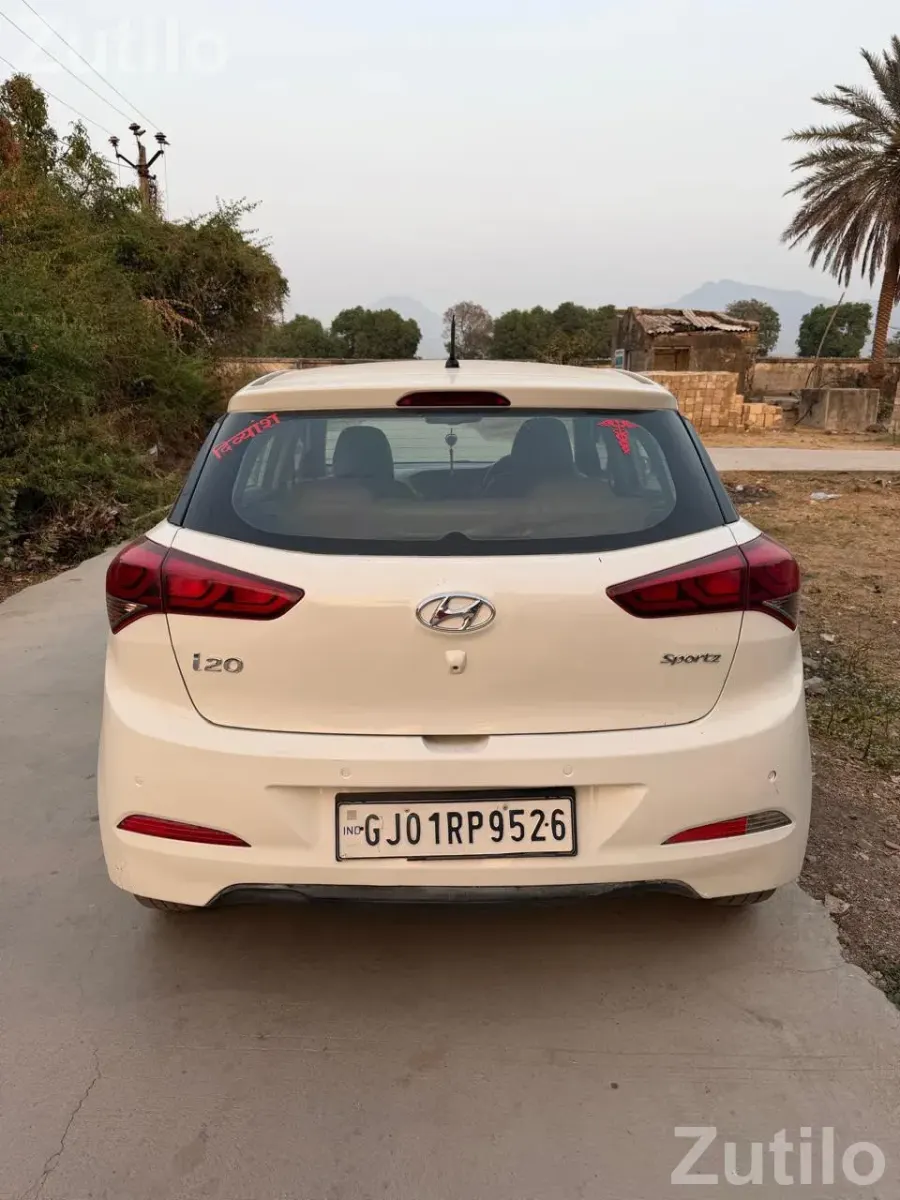 Elite i20 Diesel car 2016 owner 2nd - Cars - Rajkot City - Image 2