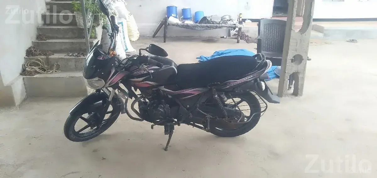 2013 Bajaj Discover 100cc Self Start Bike - Bikes - Junagadh City - Image 3