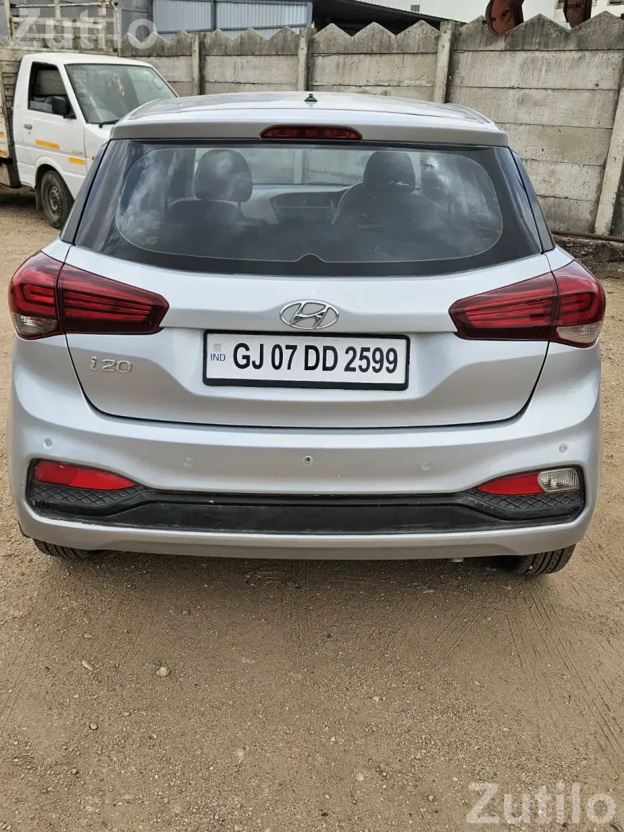 Hyundai i20 Megna Plus - Cars - Himmatnagar - Image 4