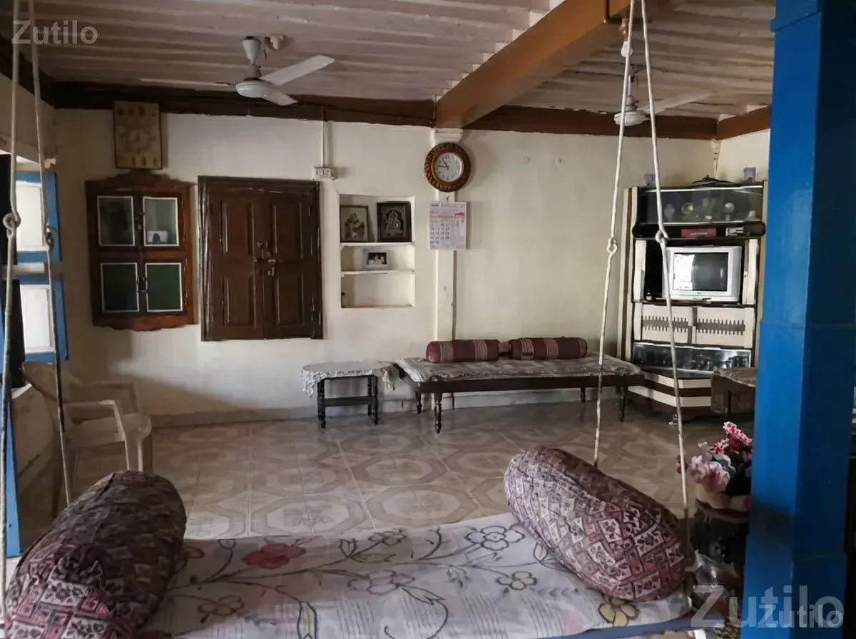 G+1 House with 2 Galas and Parking in Palsana - House for Sale - Palsana - Image 2