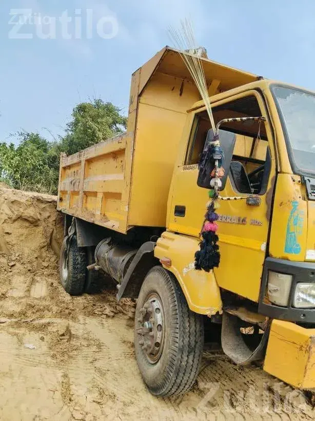 Eicher 16 Dumper Truck 2015 Model - Trucks & Lorries - Nadiad - Image 2