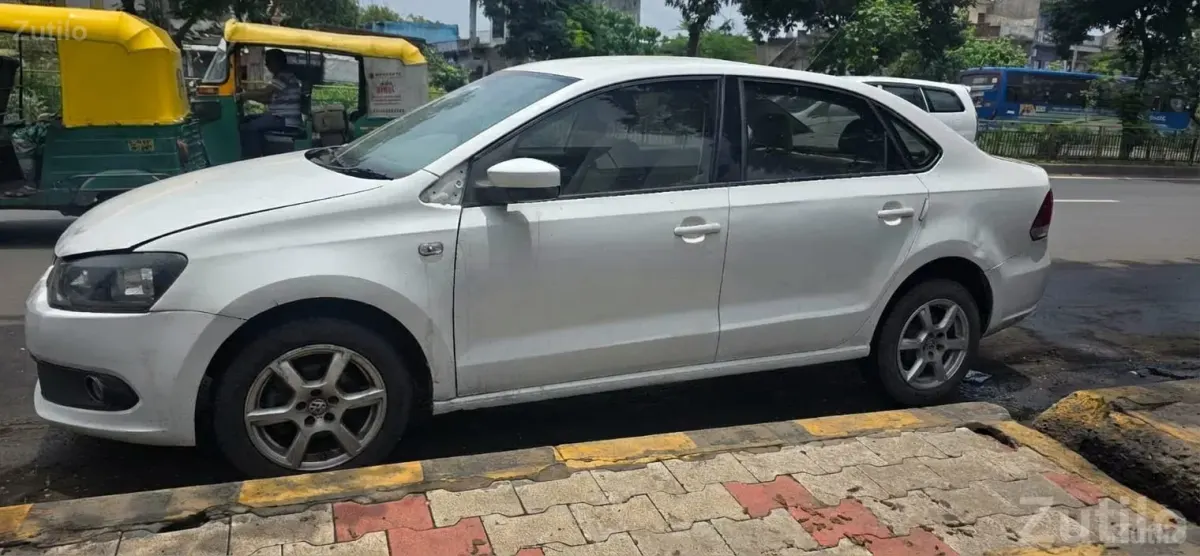 White Volkswagen Vento Used Car - કાર - અમદાવાદ શહેર - Image 2
