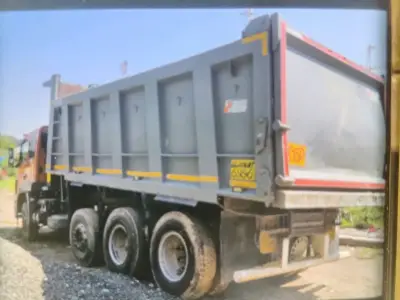 BharatBenz 12 Tyre Tipper Truck