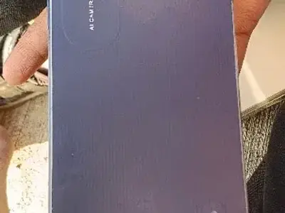 Oppo Blue Smartphone – Good Condition Oppo Blue Smartphone – Good Condition