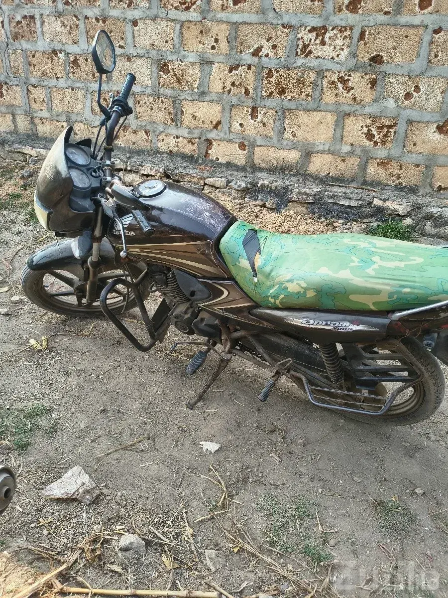 Honda Dream Yuga 2012 Used Bike - Bikes - Sutrapada - Image 2