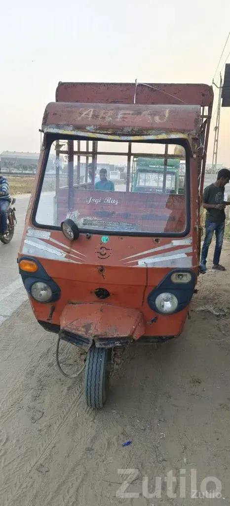 Vikram Cargo Tempo Three Wheeler - ઓટો રિક્ષા - દસ્ક્રોઇ - Image 4