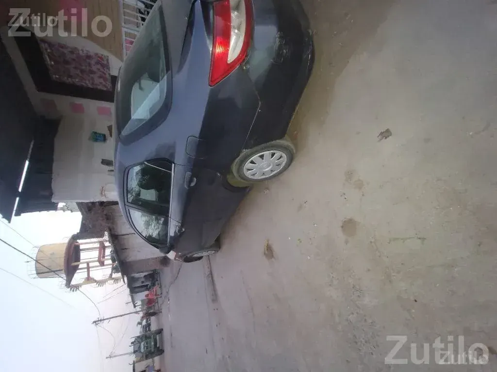 2004 Sedan Car with Insurance and Passing - Cars - Karjan - Image 2