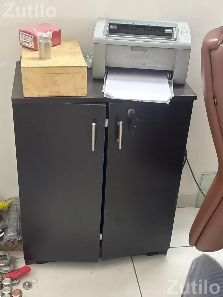 Office furniture - Desks, Office & Commercial Furniture - Ahmedabad City - Image 5