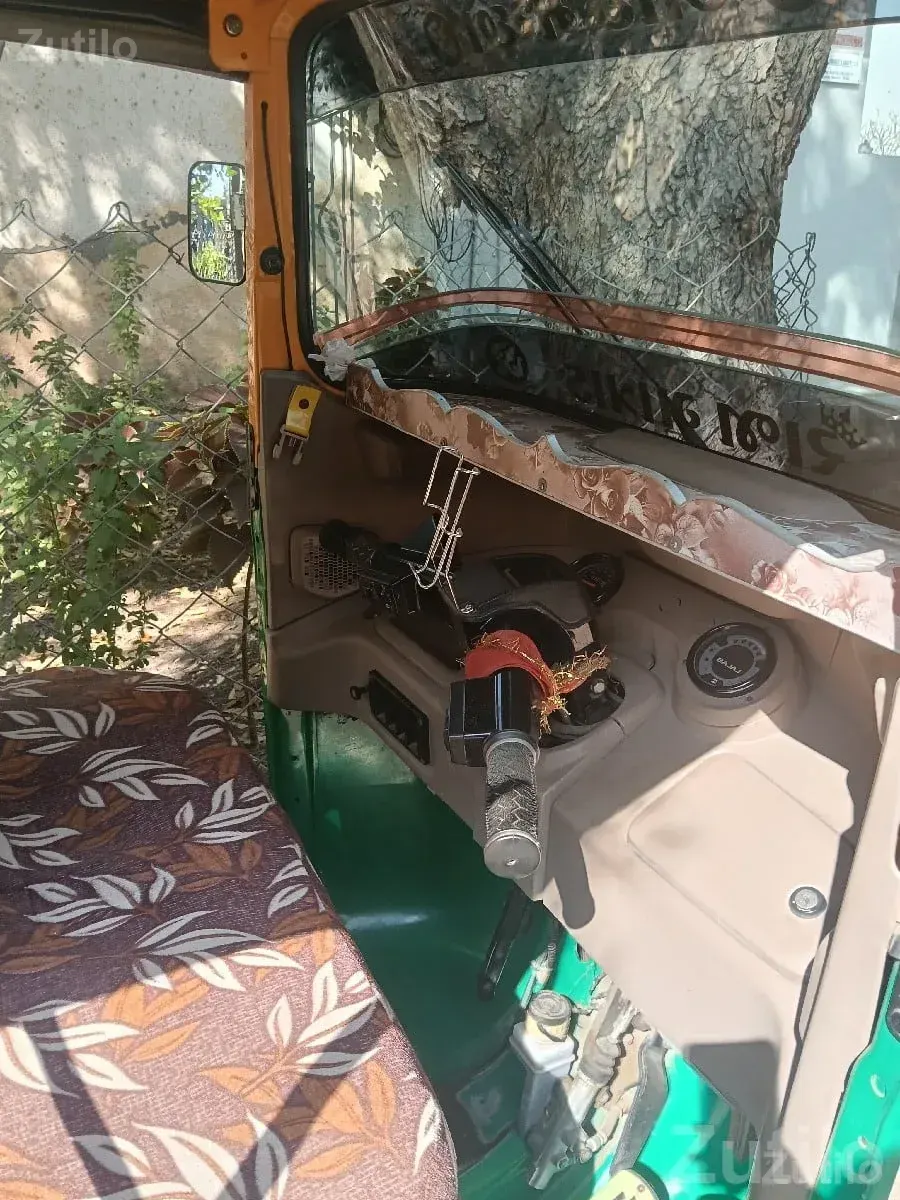 Bajaj Maxima 2023 Auto Rickshaw Seat Cabin - ઓટો રિક્ષા - જામકંડોરણા - Image 3