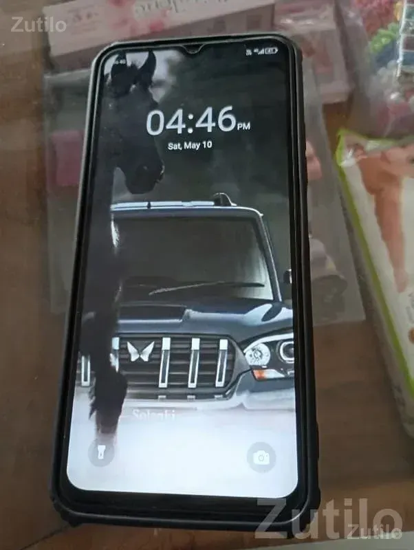 Stylish Smartphone With Krishna Back Cover - મોબાઇલ ફોન - કુટિયાણા - Image 3