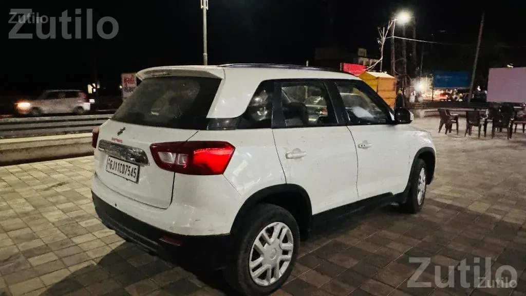 Maruti Suzuki Brezza 2020 Petrol Car - કાર - કેશોદ - Image 3