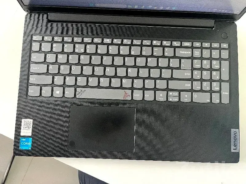 Lenovo Laptop for Sale – Slim Black - લેપટોપ અને કમ્પ્યુટર - ભેસાણ - Image 3