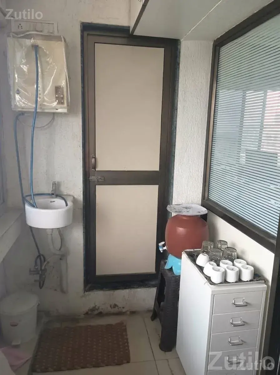 Fully Furnished Office for Sale Ashram Road - વેપારિક મિલકત - અમદાવાદ શહેર - Image 4