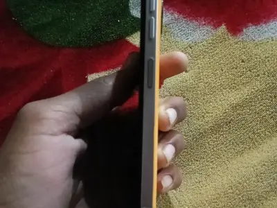 મોબાઈલ વેચવાનો છે મોબાઈલ વેચવાનો છે