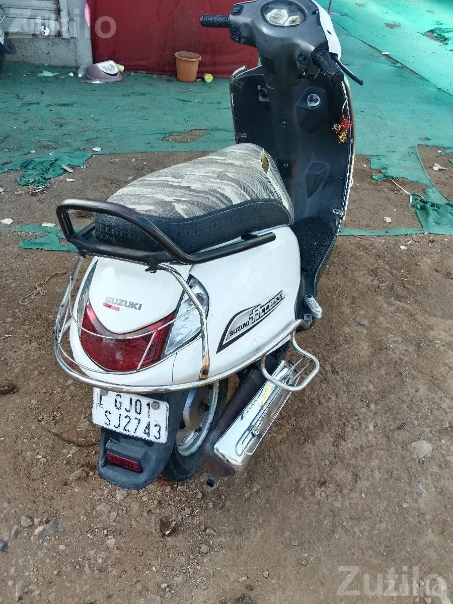 Suzuki Access 2014 Scooter First Owner - બાઇક્સ - કેશોદ - Image 5