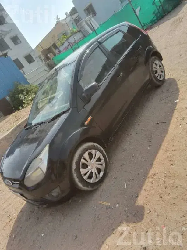 2011 Ford Figo Diesel Black Titanium - Cars - Sanand - Image 4