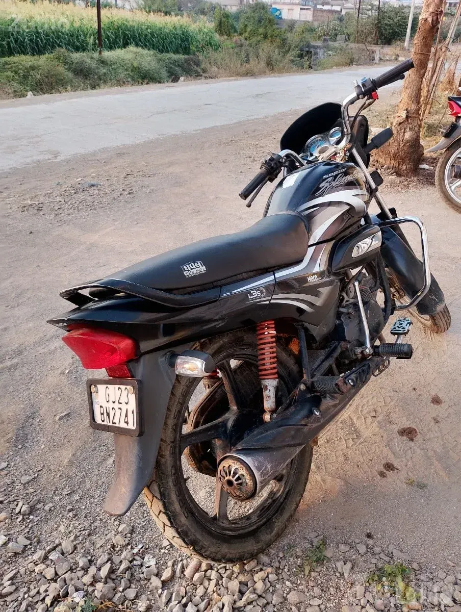 Hero Super Splendor 2017 Bike for Sale - બાઇક્સ - બાગસરા - Image 3