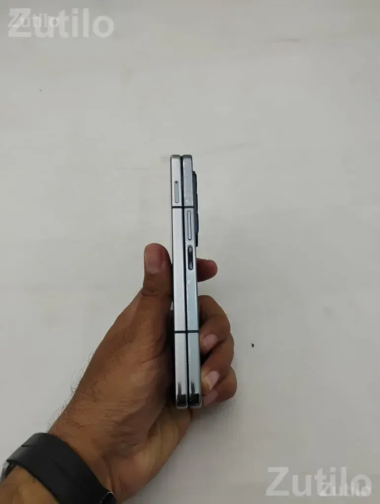 Samsung Galaxy Z Fold4 256GB Green - Mobile Phones - Rajkot City - Image 5