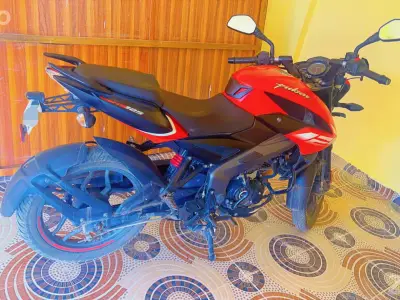 Urgent sell Pulsar NS125 Urgent sell Pulsar NS125