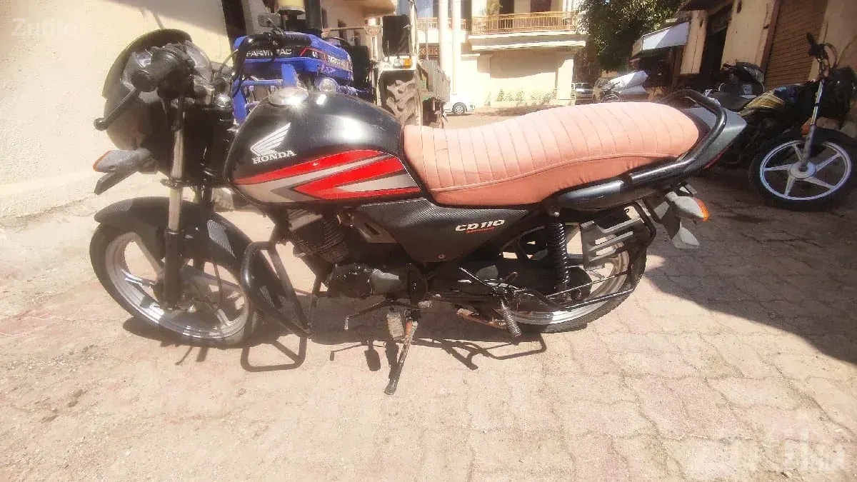 Honda CD110 2015 Used Bike for Sale - બાઇક્સ - કુટિયાણા - Image 2