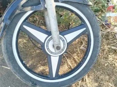 Used Bicycle with Alloy Wheel Used Bicycle with Alloy Wheel