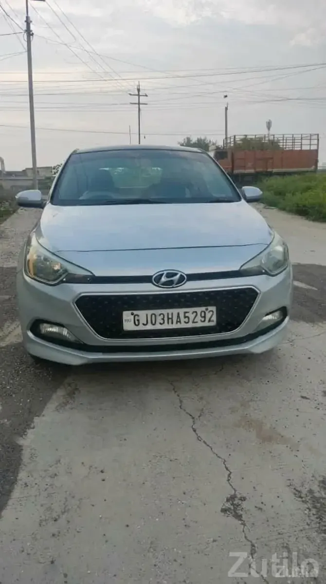 2015 Diesel Silver Hatchback Top Model - Cars - Rajkot City - Image 2