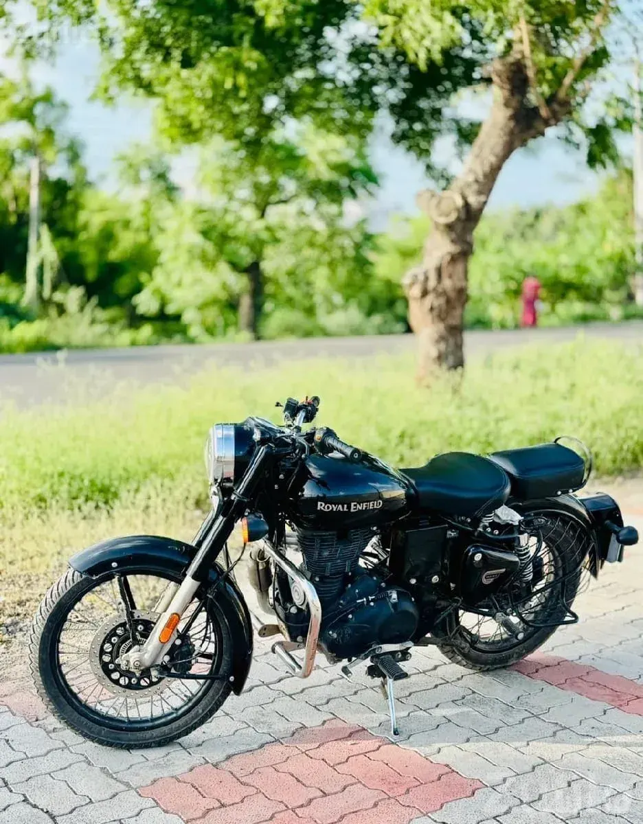 Royal Enfield Classic 350 2021 Bike - Bikes - Manavadar - Image 2