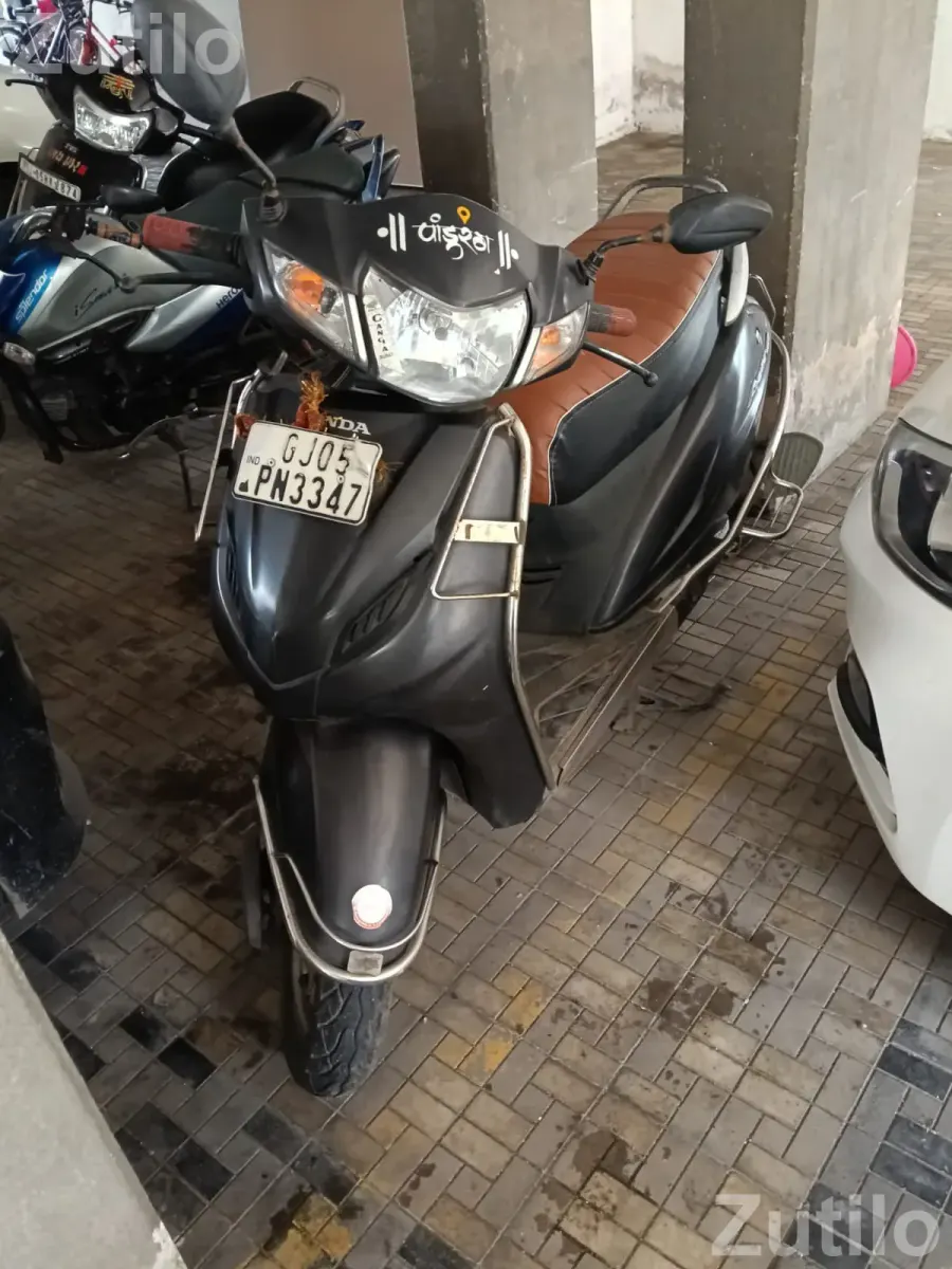 Activa 4g  smooth running condition - Bikes - Surat City - Image 4