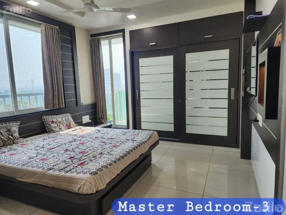 Prime Flat About to sell in city center - ઘર વેચાણ માટે - રાજકોટ શહેર - Image 5