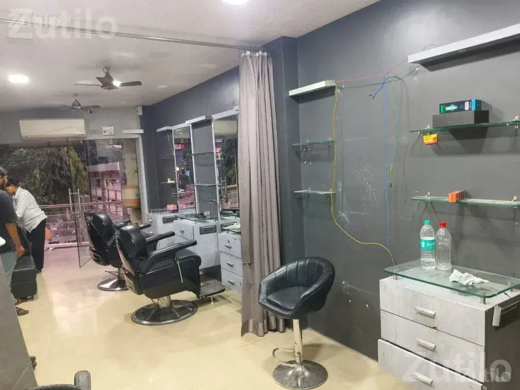 296 Sq Ft Commercial Shop for Sale - દુકાનો - જુનાગઢ - Image 5