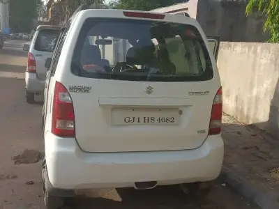 Used Maruti WagonR LXI White Car Used Maruti WagonR LXI White Car