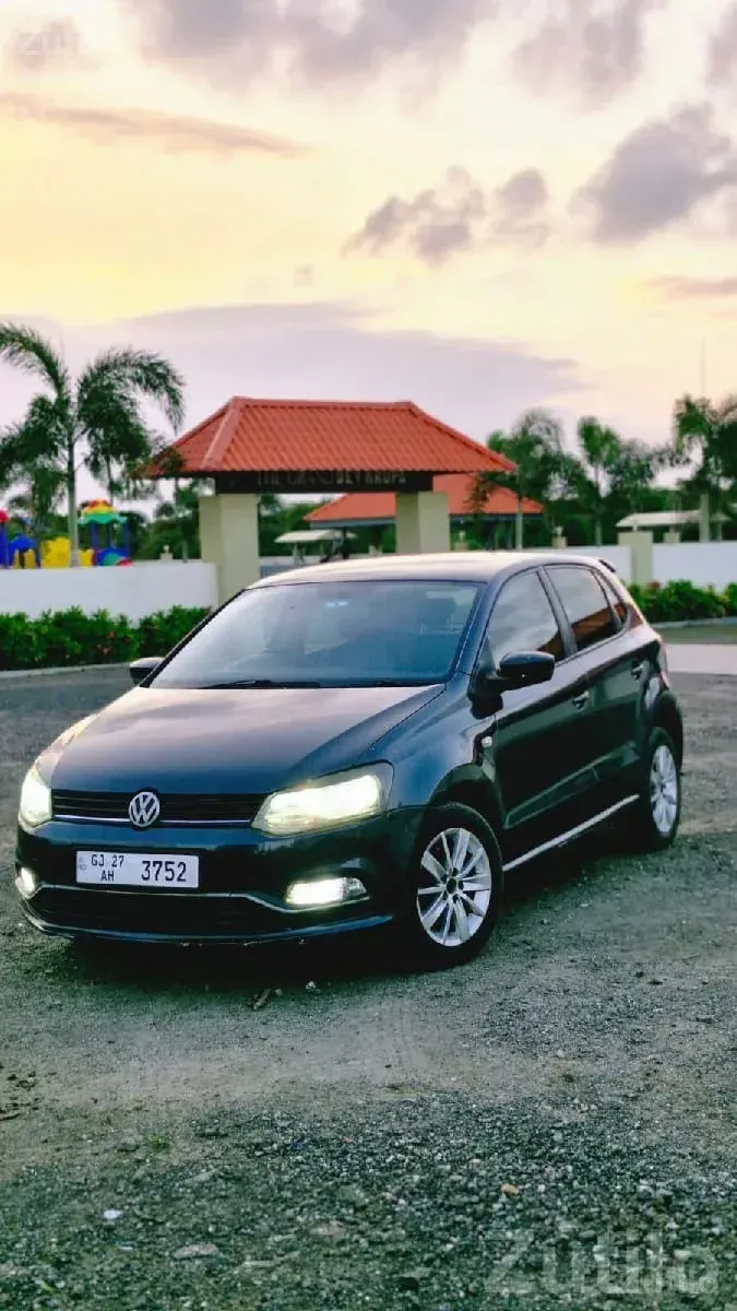 Volkswagen Polo 1.5 Highline Black - Cars - Bhanvad - Image 3