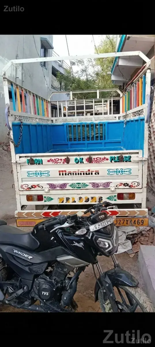 Mahindra Bolero Maxi Truck Plus White - Cars - Kadi - Image 4
